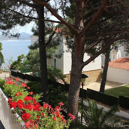 Luxury 4 Bed Apartment On Coastal Footpath At Cap Ras Льянсса Экстерьер фото