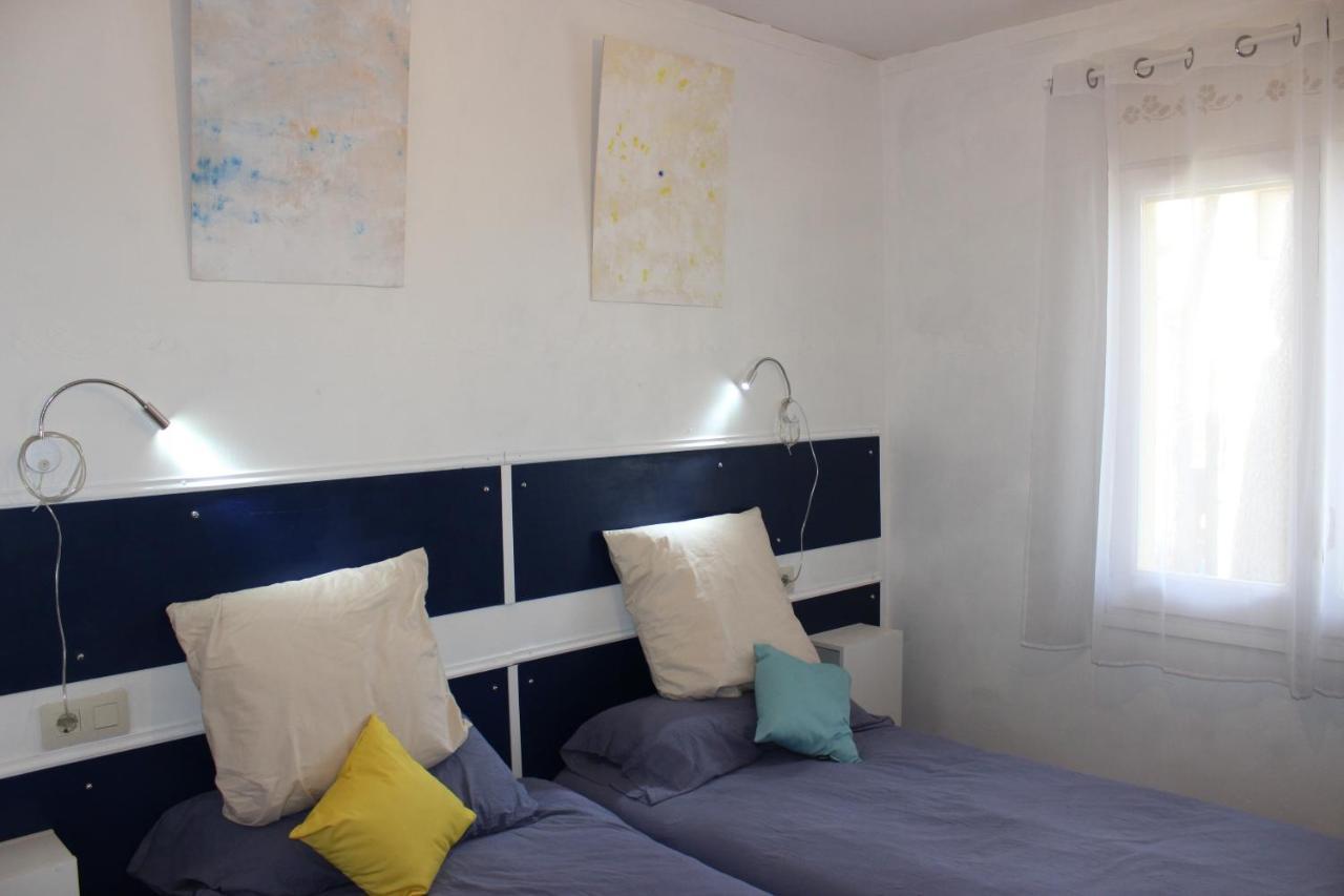 Luxury 4 Bed Apartment On Coastal Footpath At Cap Ras Льянсса Экстерьер фото